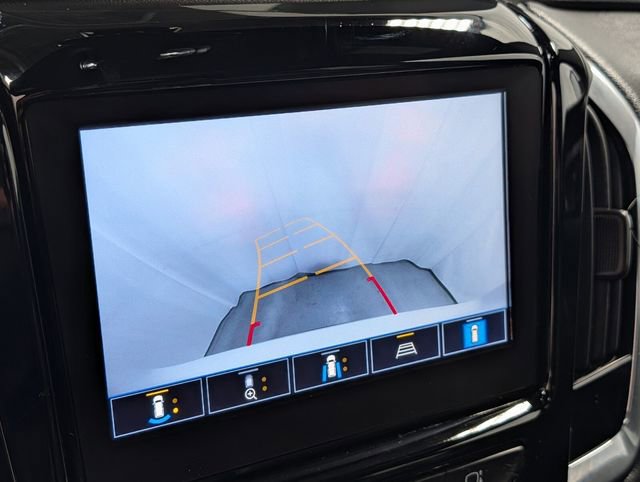 Used 2023 Chevrolet Traverse LT w/ LT Premium Package image 27