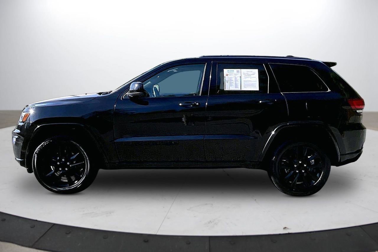 Certified 2022 Jeep Grand Cherokee Laredo X AWD/4WD image 6