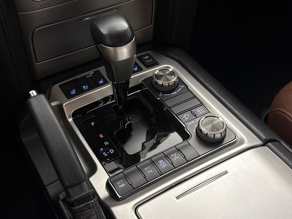 Used 2019 Toyota Land Cruiser AWD/4WD image 19