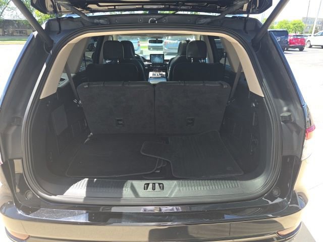 Certified 2024 Lincoln Aviator Reserve w/ Equipment Group 201A AWD/4WD image 20