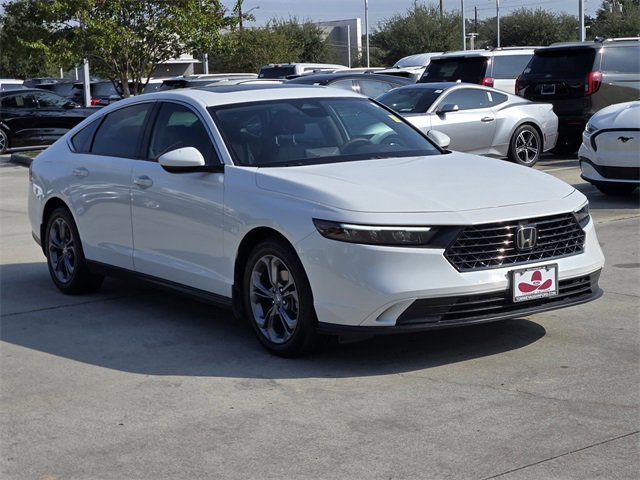 Used 2024 Honda Accord EX image 3