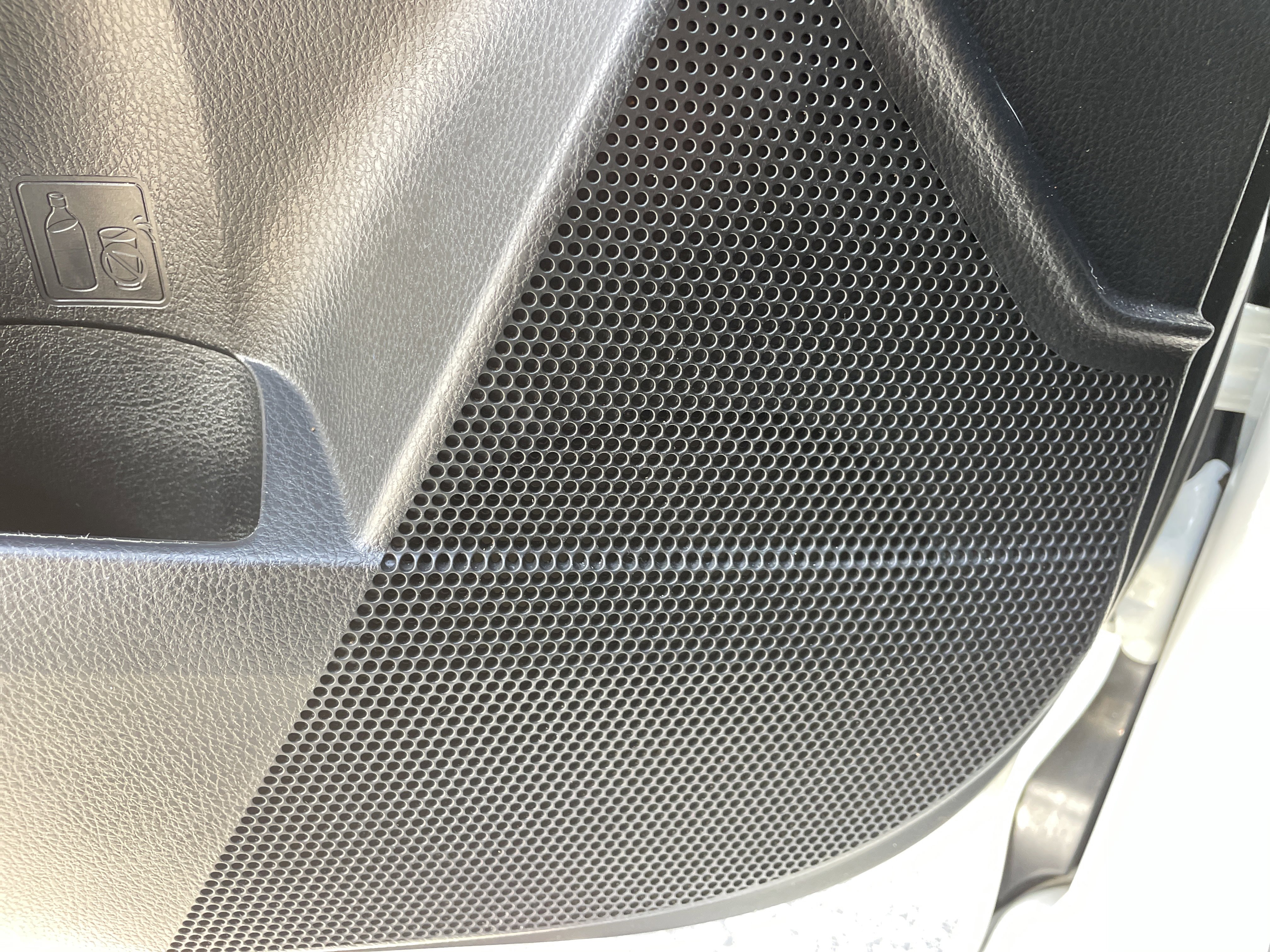 Used 2018 Toyota Corolla L image 18