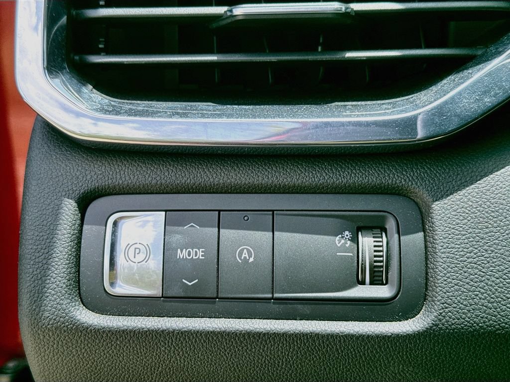 Used 2025 GMC Acadia Elevation w/ Elevation Premium Package FWD image 21