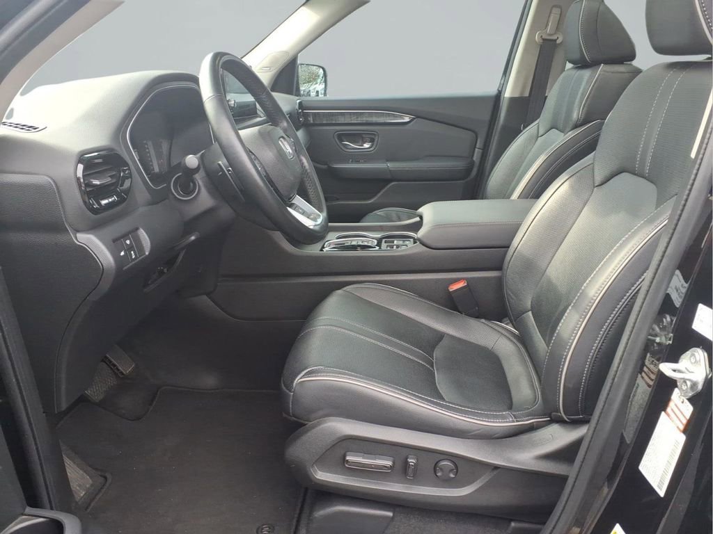 Used 2023 Honda Pilot Elite image 25