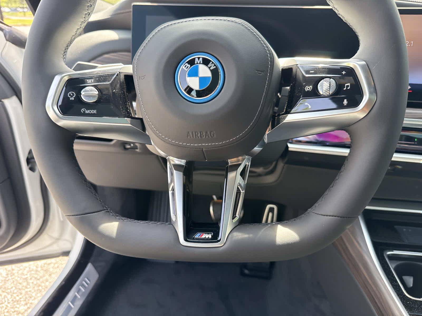 New 2026 BMW i7 xDrive60 AWD/4WD image 18