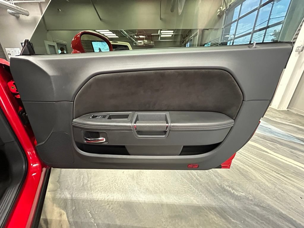 Used 2009 Dodge Challenger SRT8 RWD image 36