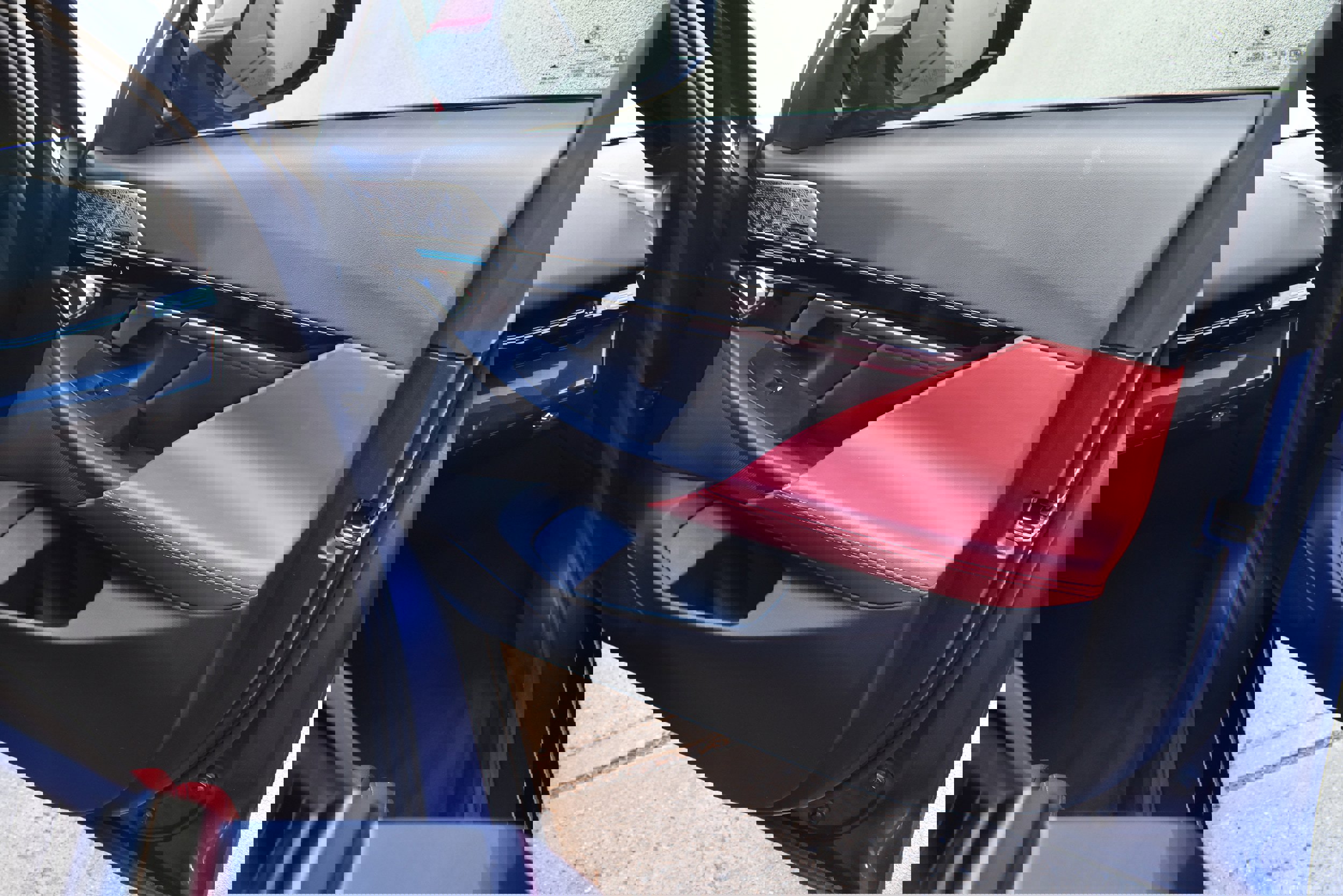 Used 2024 BMW 530i w/ M Sport Package image 28