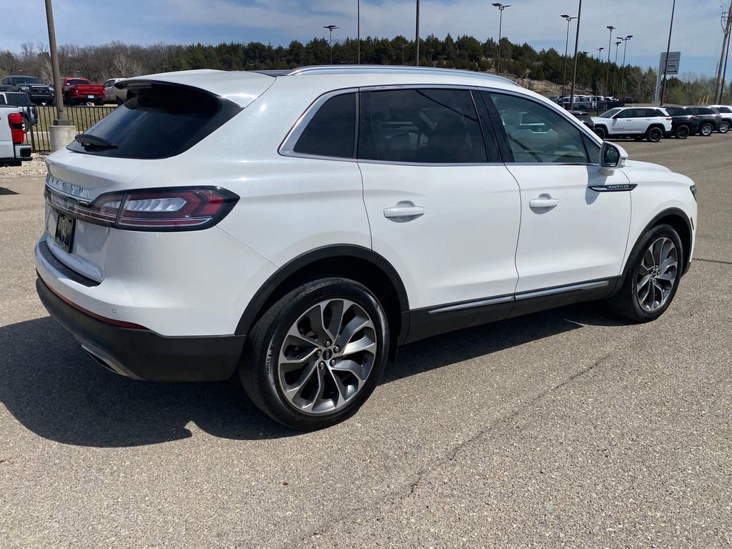 Used 2022 Lincoln Nautilus Reserve AWD/4WD image 6