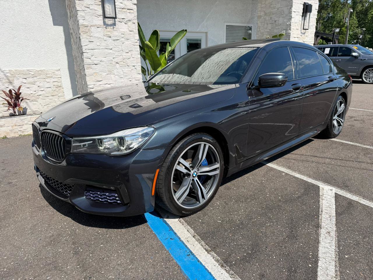 Used 2017 BMW 740i RWD image 3