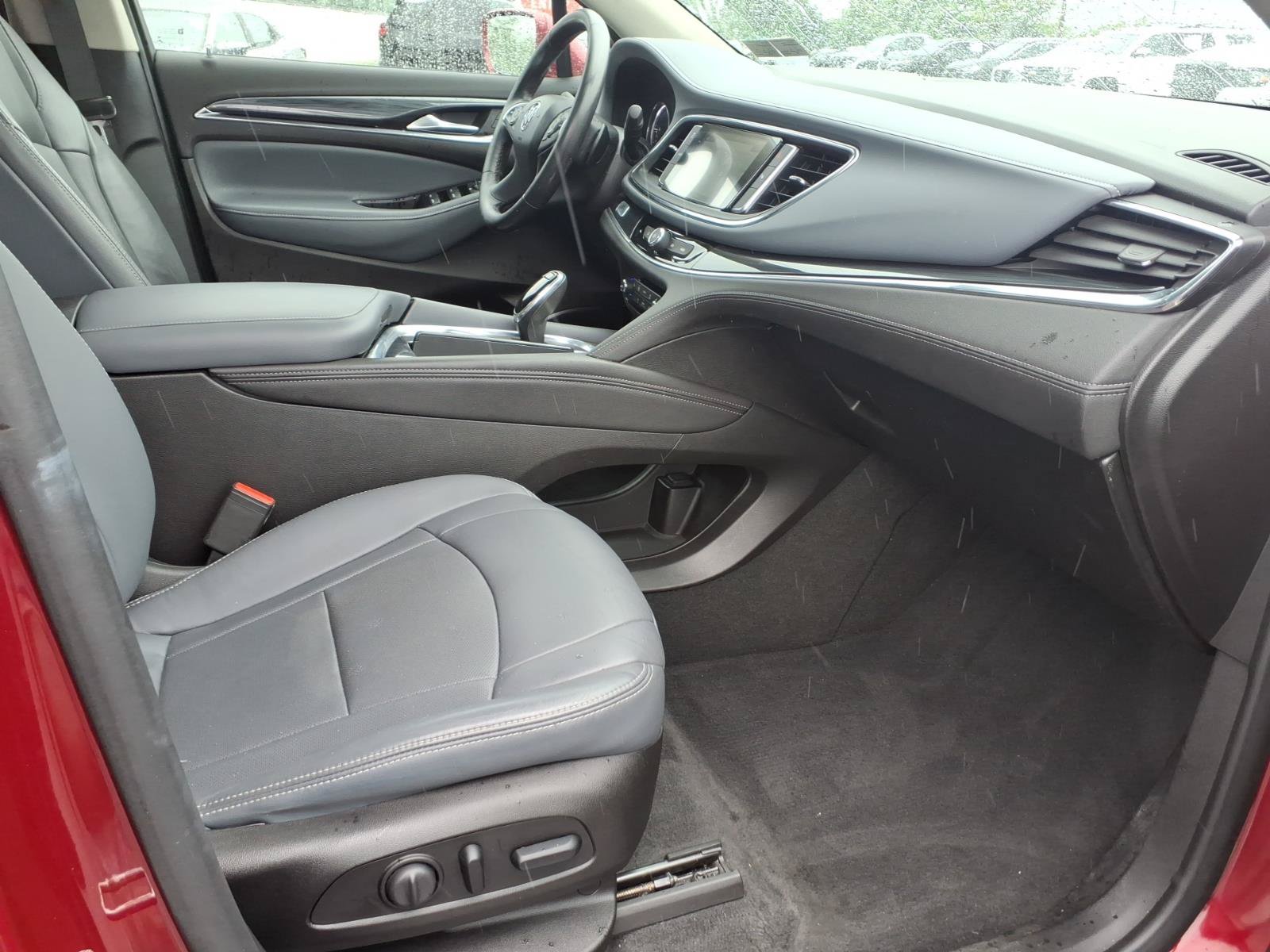 Used 2019 Buick Enclave Essence AWD/4WD image 30