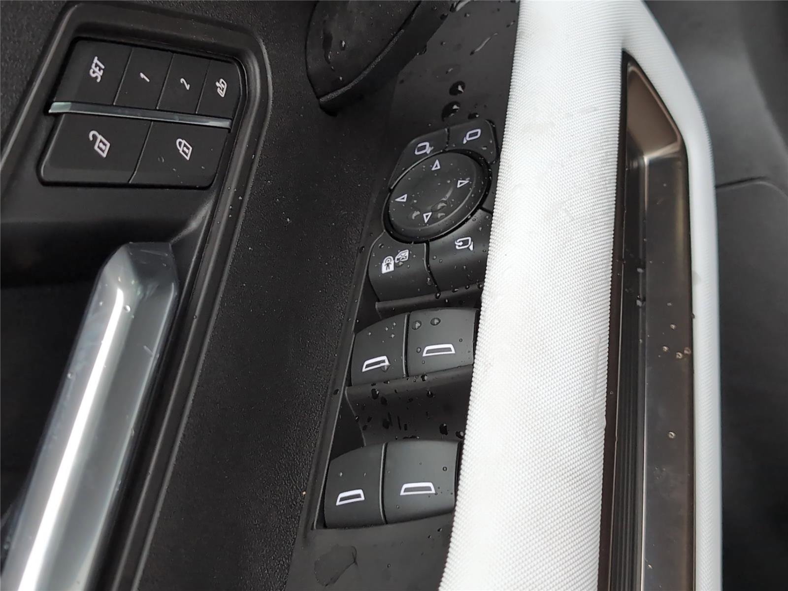 New 2025 GMC Hummer EV 2X image 12