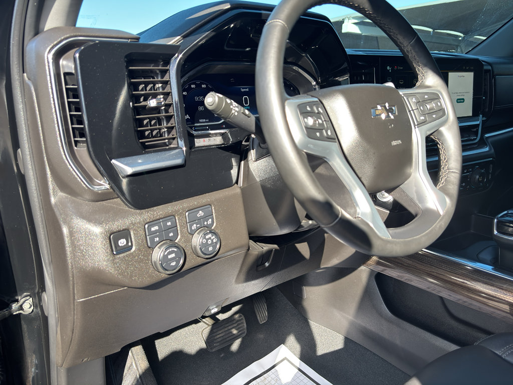 Certified 2025 Chevrolet Silverado 1500 RST w/ Convenience Package II AWD/4WD image 15