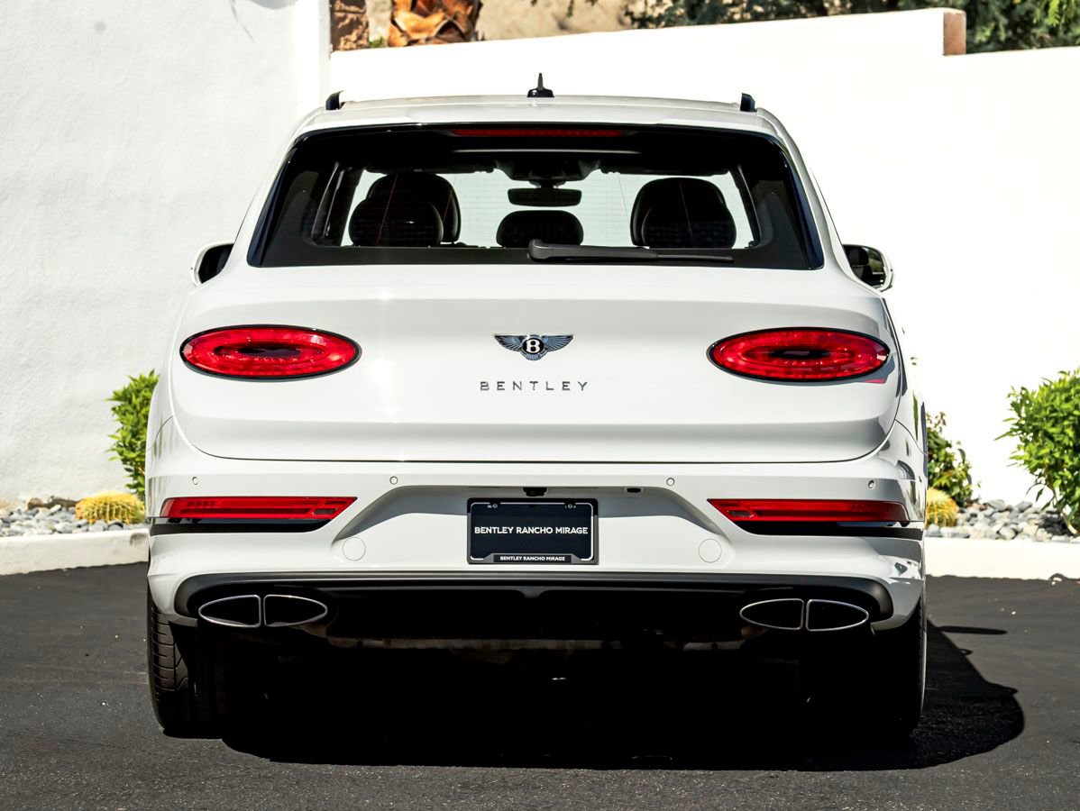 Used 2022 Bentley Bentayga AWD/4WD image 13