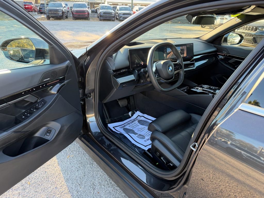 Used 2024 BMW 530i image 15