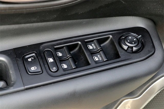 Used 2021 Jeep Renegade Limited w/ Sun & Sound Group image 22