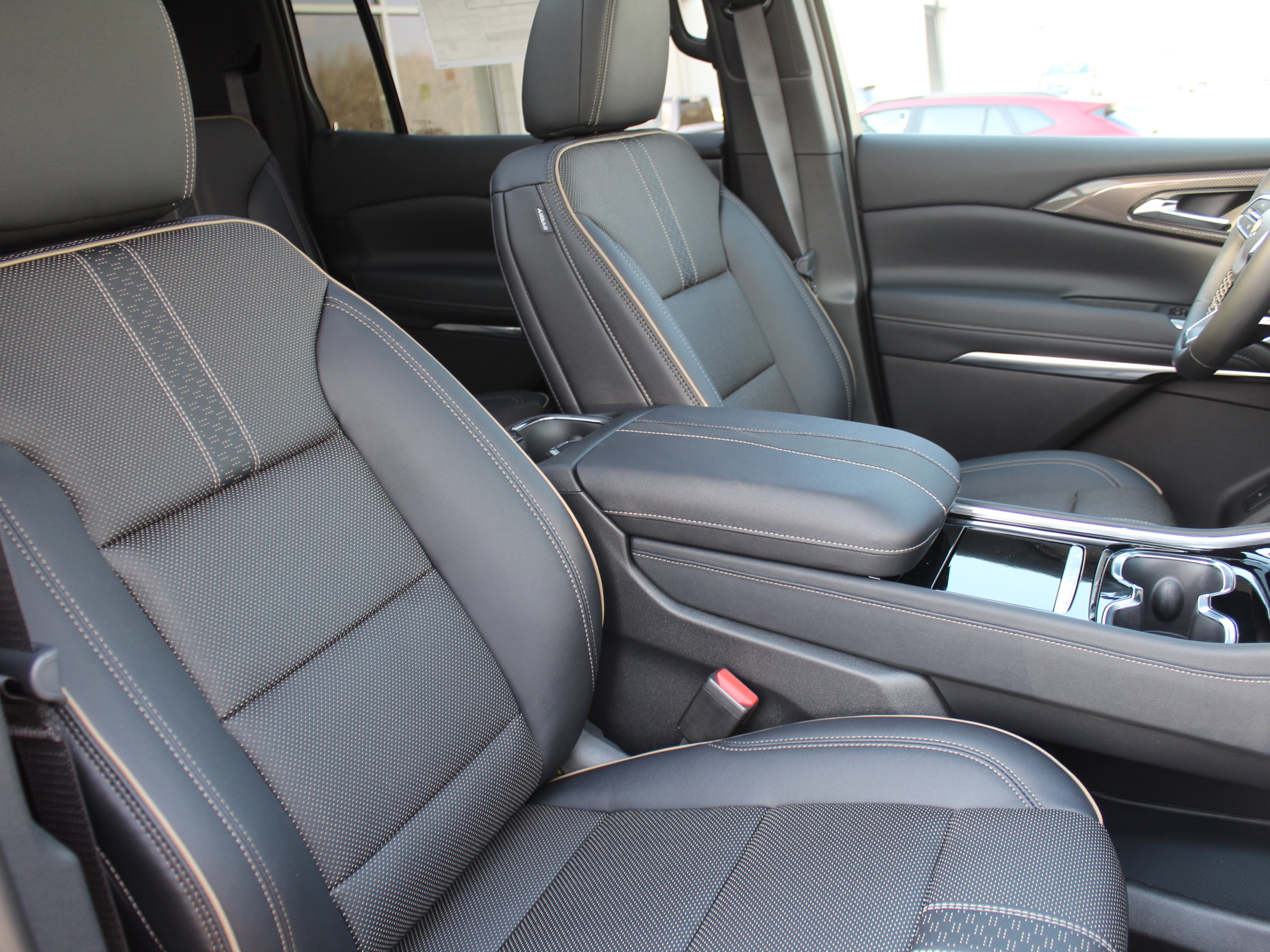 New 2026 Chevrolet Traverse High Country image 16