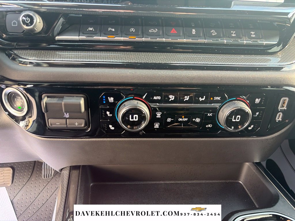 Used 2025 Chevrolet Silverado 1500 ZR2 w/ Technology Package AWD/4WD image 17
