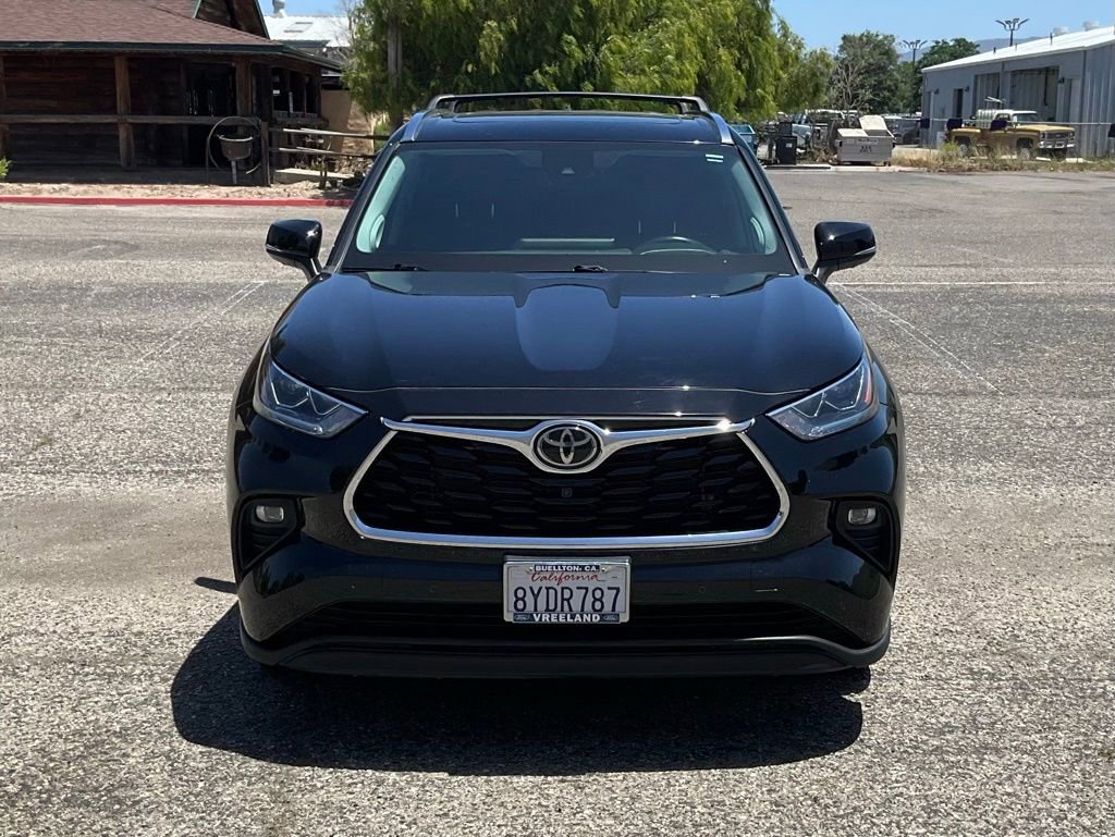 Used 2021 Toyota Highlander Limited FWD image 9