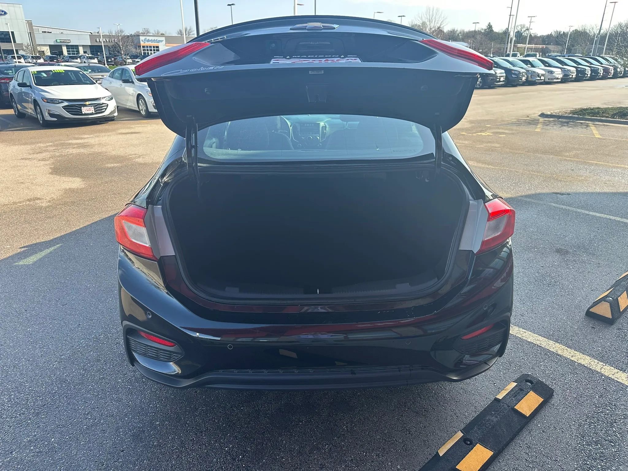 Used 2017 Chevrolet Cruze LT w/ LT True North Edition FWD image 11