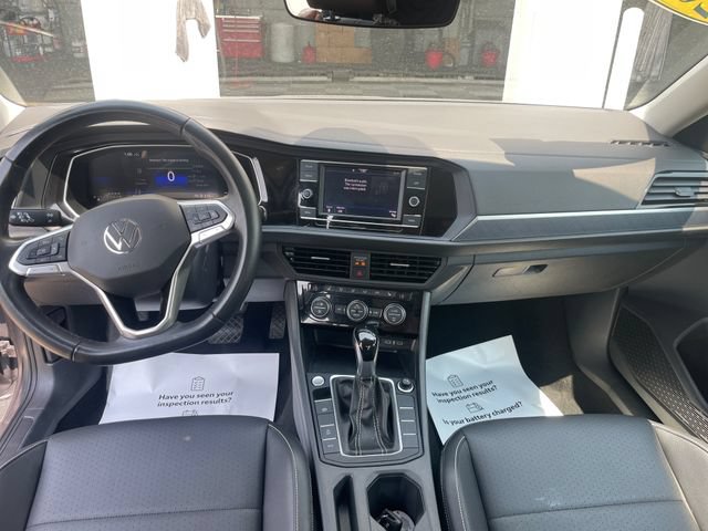 Used 2024 Volkswagen Jetta SE FWD image 22