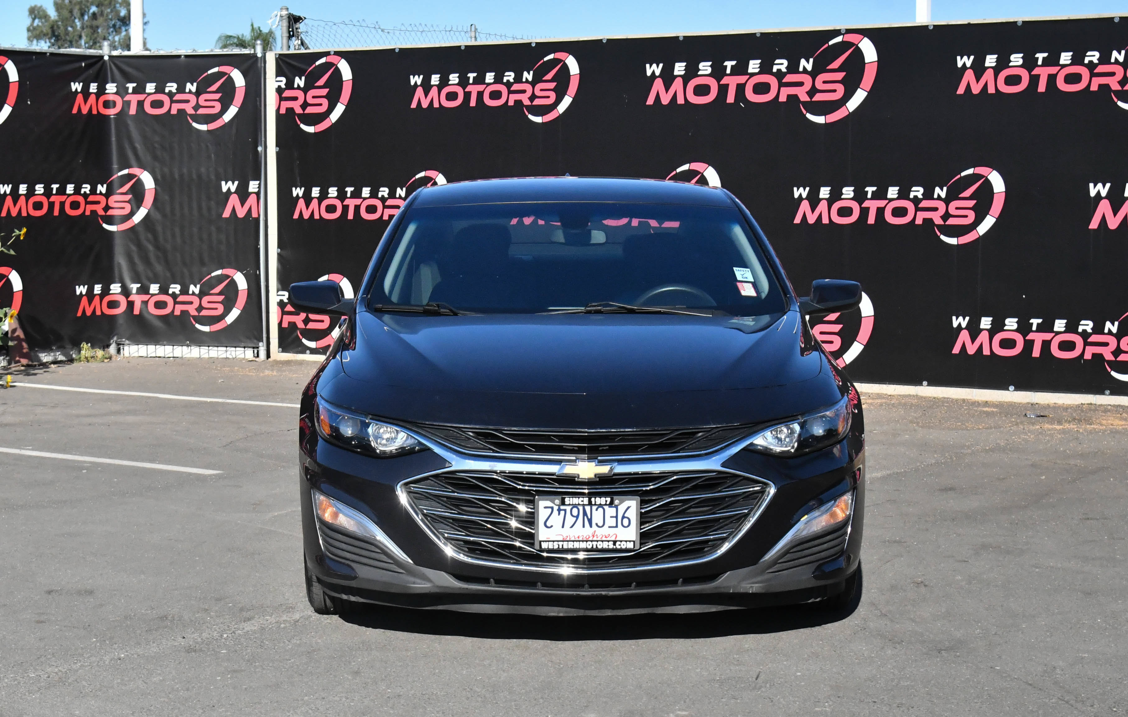 Used 2022 Chevrolet Malibu LS FWD image 2
