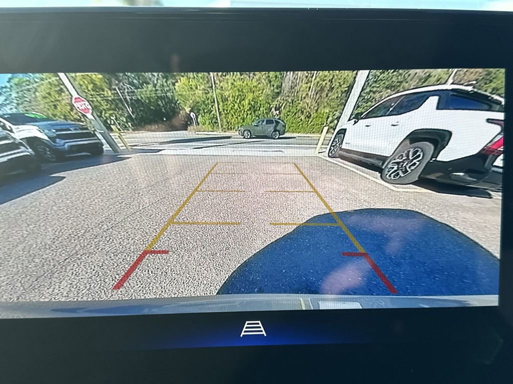 Certified 2025 Chevrolet Trax RS w/ Sunroof Package image 25