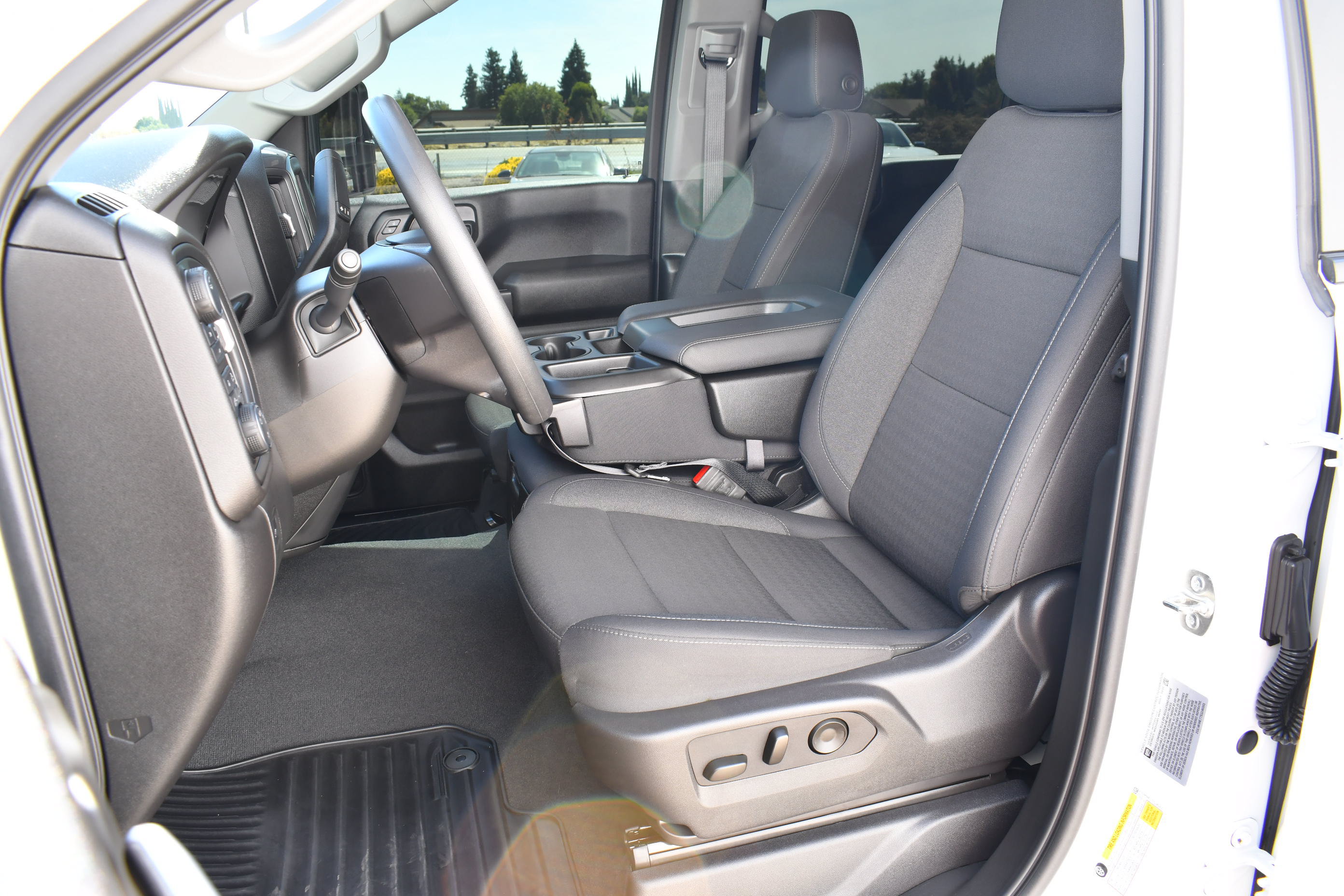 Used 2025 Chevrolet Silverado 2500 Custom w/ Custom Value Package AWD/4WD image 15