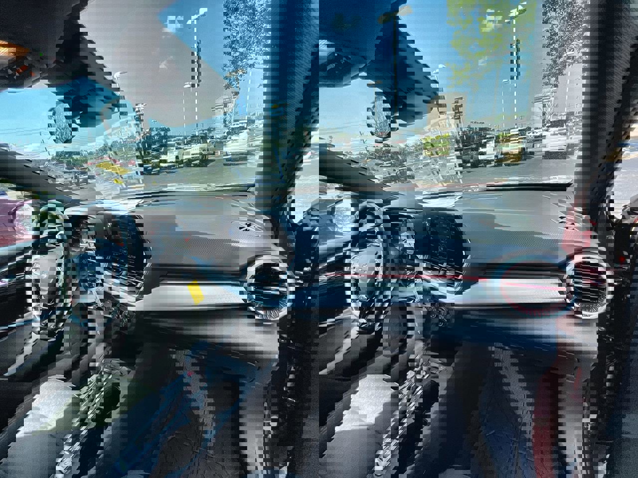 Used 2024 Chevrolet Trax RS w/ Sunroof Package image 27