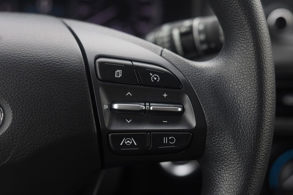 Used 2023 Hyundai Kona SEL image 11