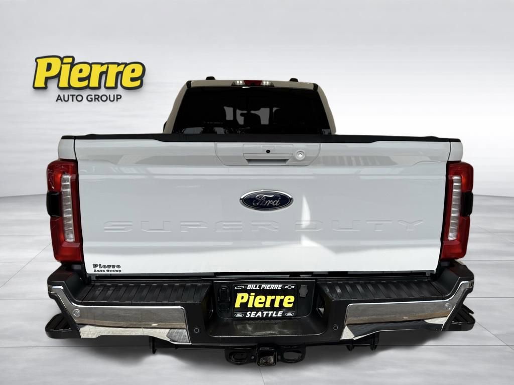 Used 2023 Ford F250 Lariat w/ FX4 Off-Road Package AWD/4WD image 3