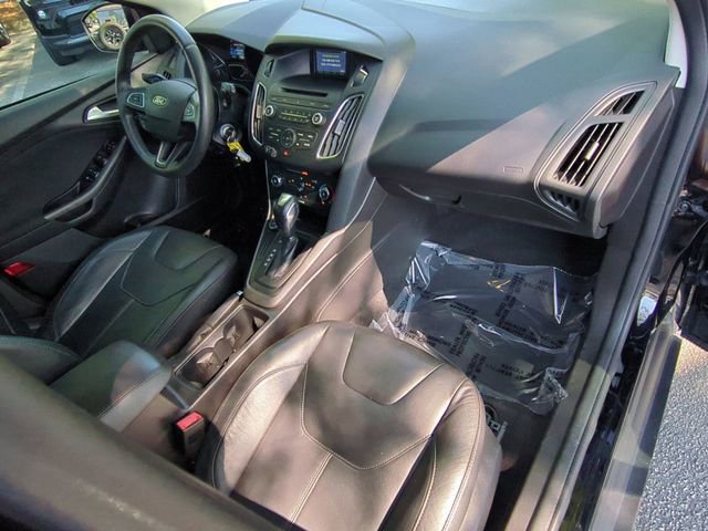 Used 2016 Ford Focus SE w/ Equipment Group 201A FWD image 35