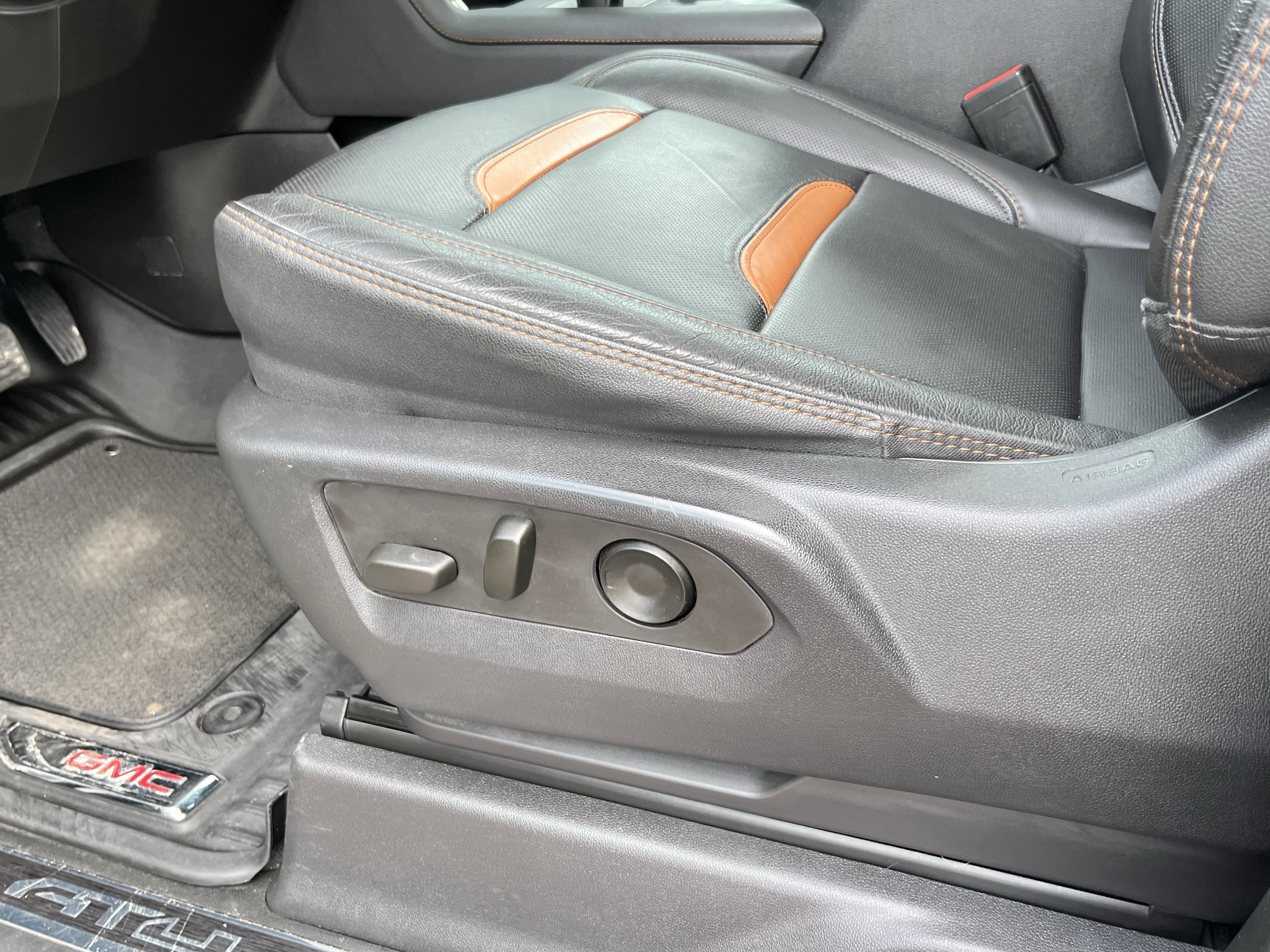 Used 2023 GMC Sierra 1500 AT4 w/ Technology Package image 19