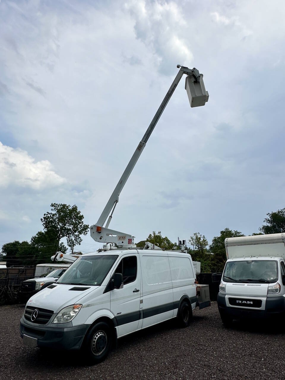 Used 2013 Mercedes-Benz Sprinter 3500 image 15