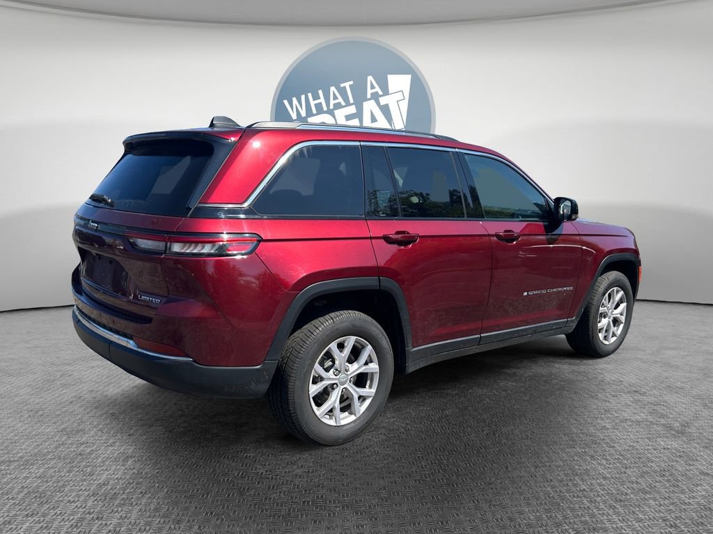 Certified 2022 Jeep Grand Cherokee Limited image 3