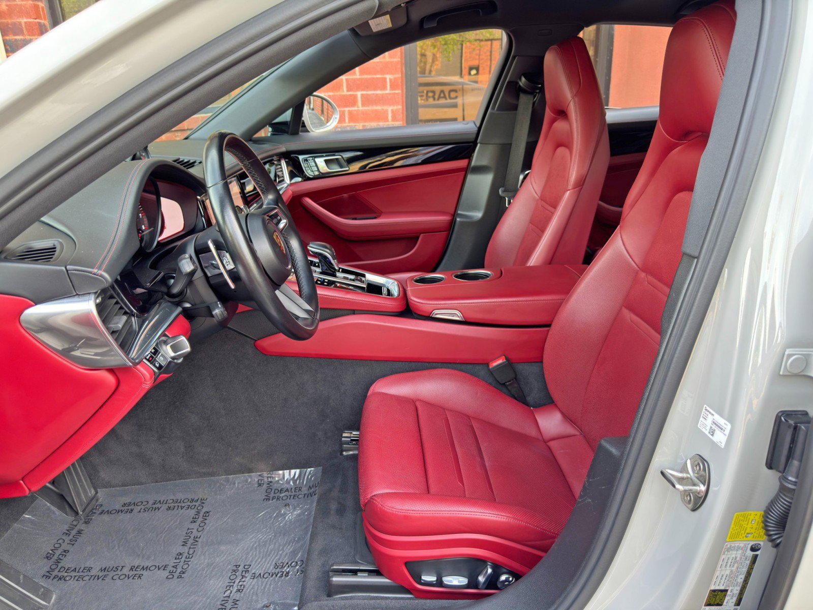 Used 2021 Porsche Panamera image 17