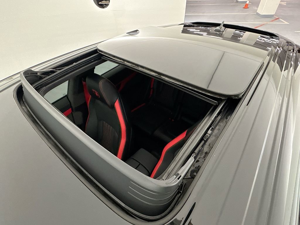 Used 2025 Lamborghini Urus Performante AWD/4WD image 23