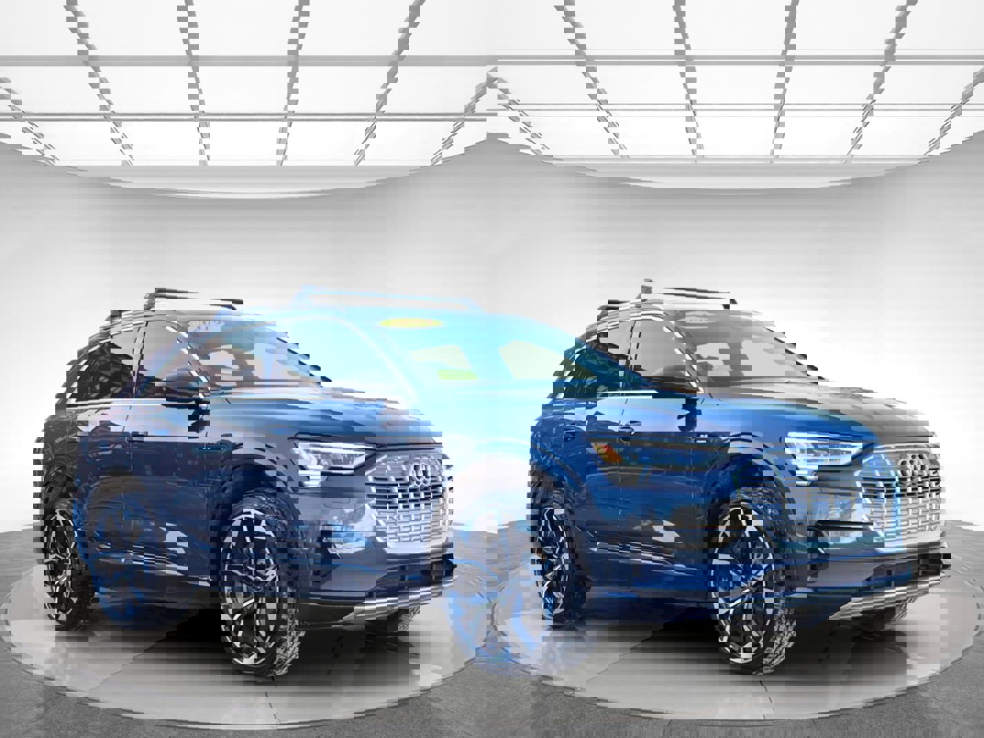 Used 2019 Audi e-tron Premium Plus w/ Cold Weather Package image 3