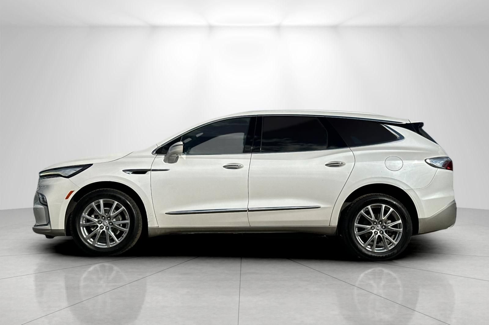 Used 2023 Buick Enclave Premium w/ Experience Buick Package AWD/4WD image 6