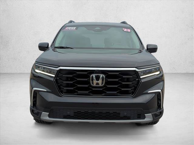 Used 2025 Honda Pilot Elite video 2
