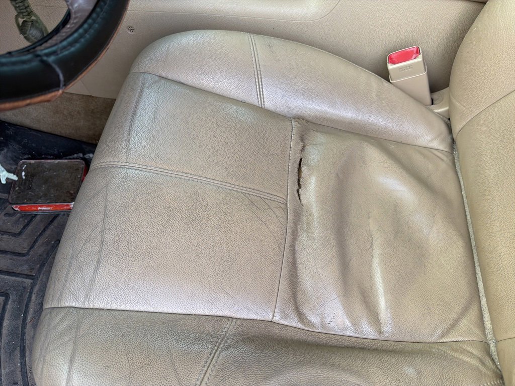 Used 2012 GMC Yukon SLT w/ SLT-2 Equipment Package image 33