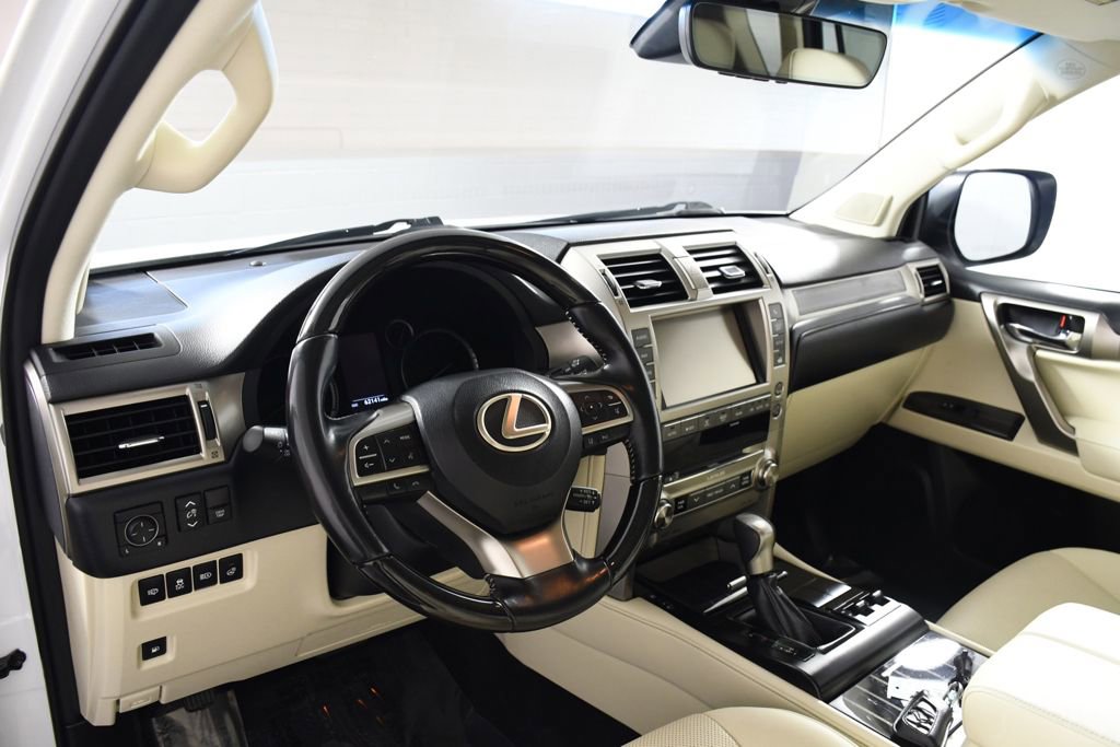 Used 2021 Lexus GX 460 Premium w/ Premium Package image 12