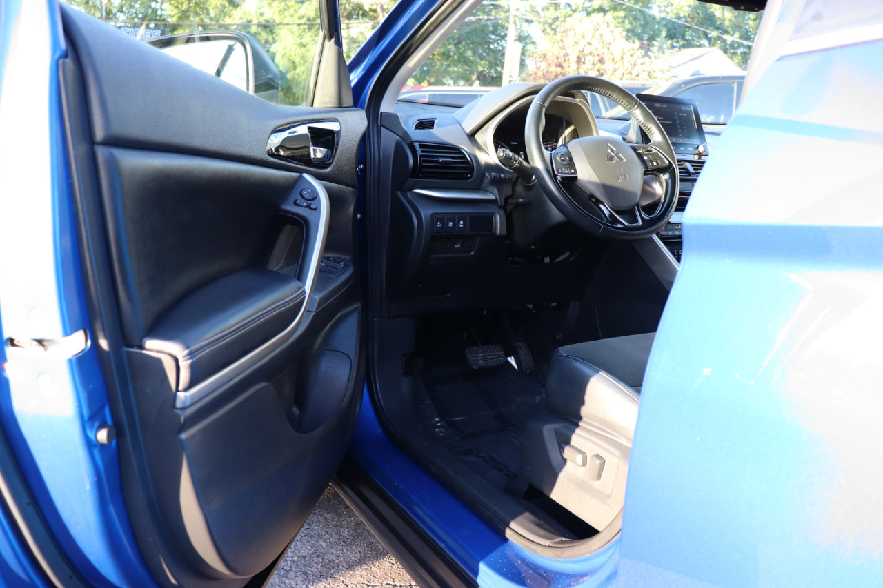 Used 2024 Mitsubishi Eclipse Cross SE image 10