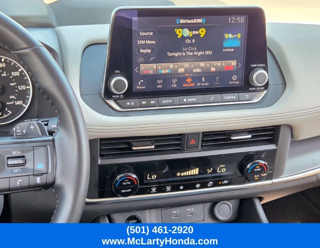 Used 2025 Nissan Rogue SV AWD/4WD image 21