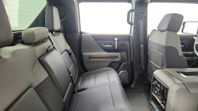 Used 2025 GMC Hummer EV 2X w/ LPO, Sport Package image 26