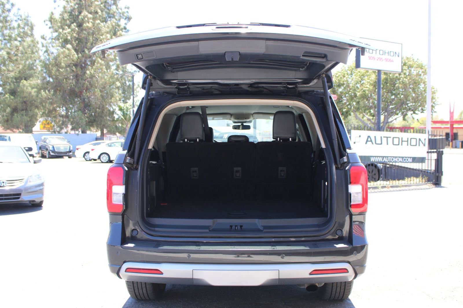 Used 2024 Ford Expedition Max XLT RWD image 34