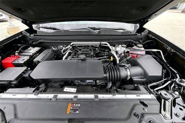 New 2026 GMC Canyon Elevation w/ Convenience Package image 12