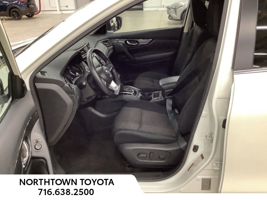 Used 2020 Nissan Rogue AWD image 11