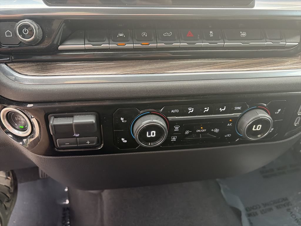 Used 2025 Chevrolet Silverado 1500 LT AWD/4WD image 24