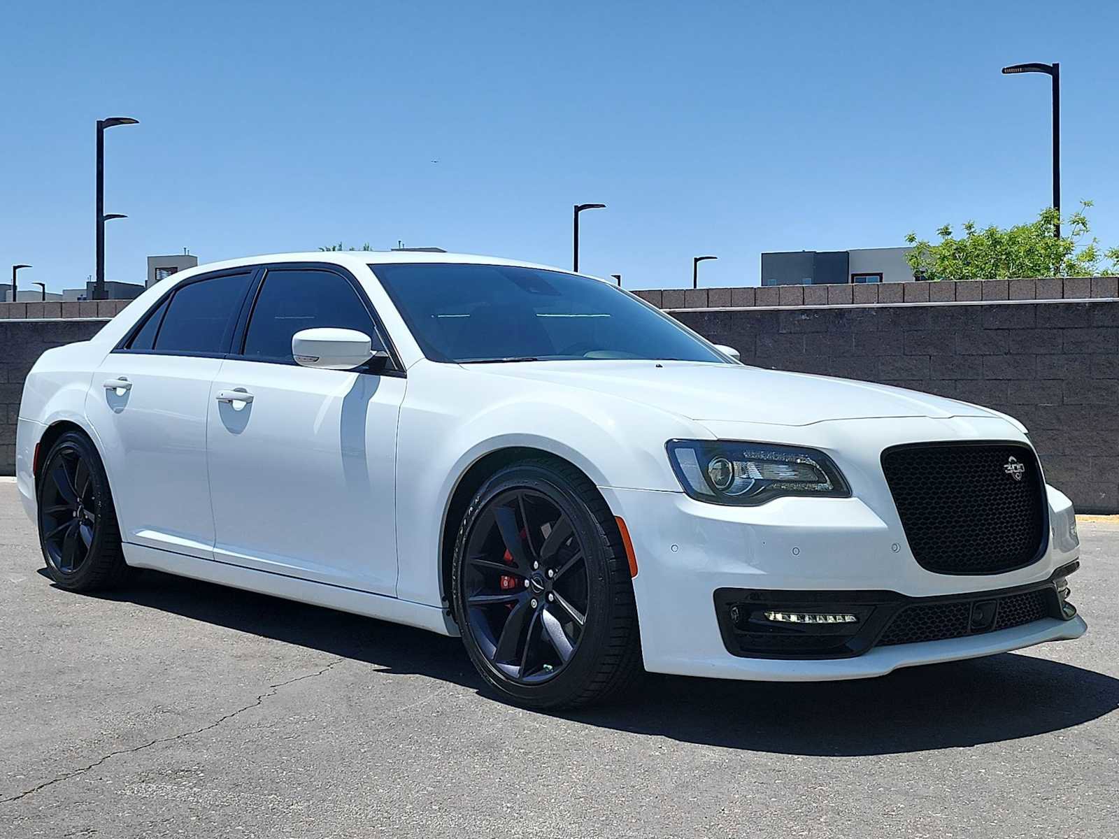 Used 2023 Chrysler 300 C RWD image 2