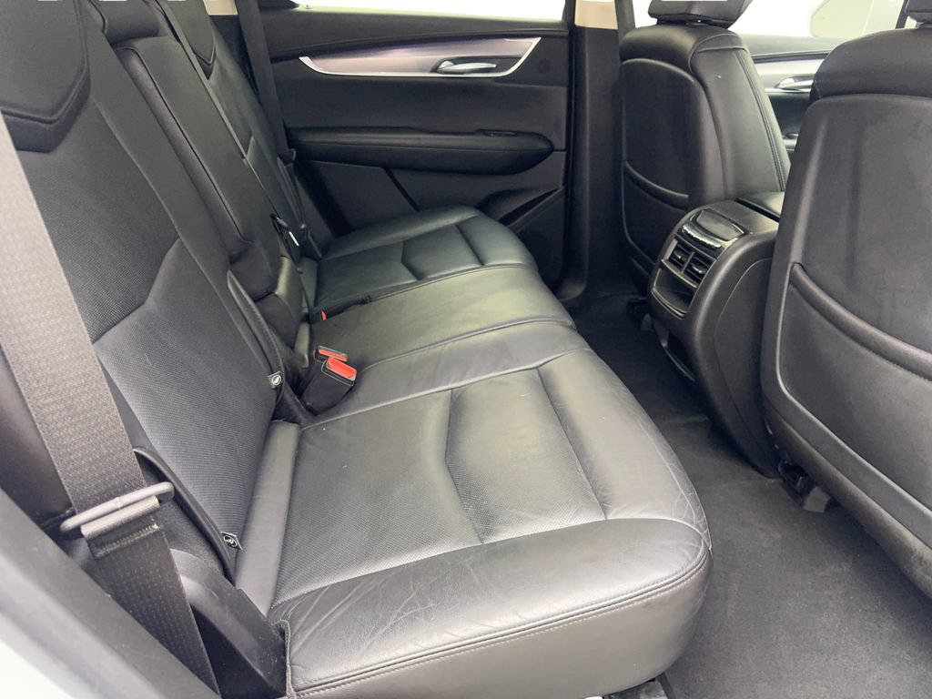 Used 2019 Cadillac XT5 Premium Luxury FWD image 40